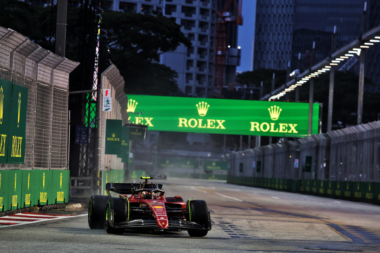 GP SINGAPORE, Carlos Sainz Jr (ESP) Ferrari F1-75.
01.10.2022. Formula 1 World Championship, Rd 17, Singapore Grand Prix, Marina Bay Street Circuit, Singapore, Qualifiche Day.
- www.xpbimages.com, EMail: requests@xpbimages.com © Copyright: Bearne / XPB Images