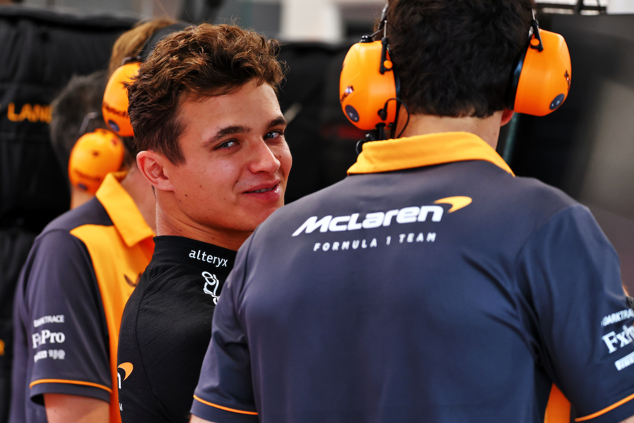 GP SINGAPORE, Lando Norris (GBR) McLaren.
01.10.2022. Formula 1 World Championship, Rd 17, Singapore Grand Prix, Marina Bay Street Circuit, Singapore, Qualifiche Day.
 - www.xpbimages.com, EMail: requests@xpbimages.com © Copyright: Coates / XPB Images