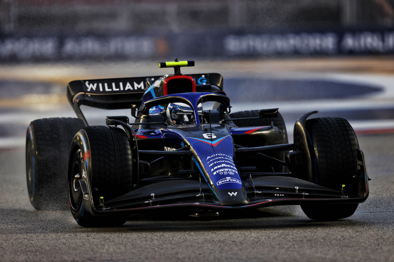 GP SINGAPORE, Nicholas Latifi (CDN) Williams Racing FW44.
01.10.2022. Formula 1 World Championship, Rd 17, Singapore Grand Prix, Marina Bay Street Circuit, Singapore, Qualifiche Day.
- www.xpbimages.com, EMail: requests@xpbimages.com © Copyright: Moy / XPB Images