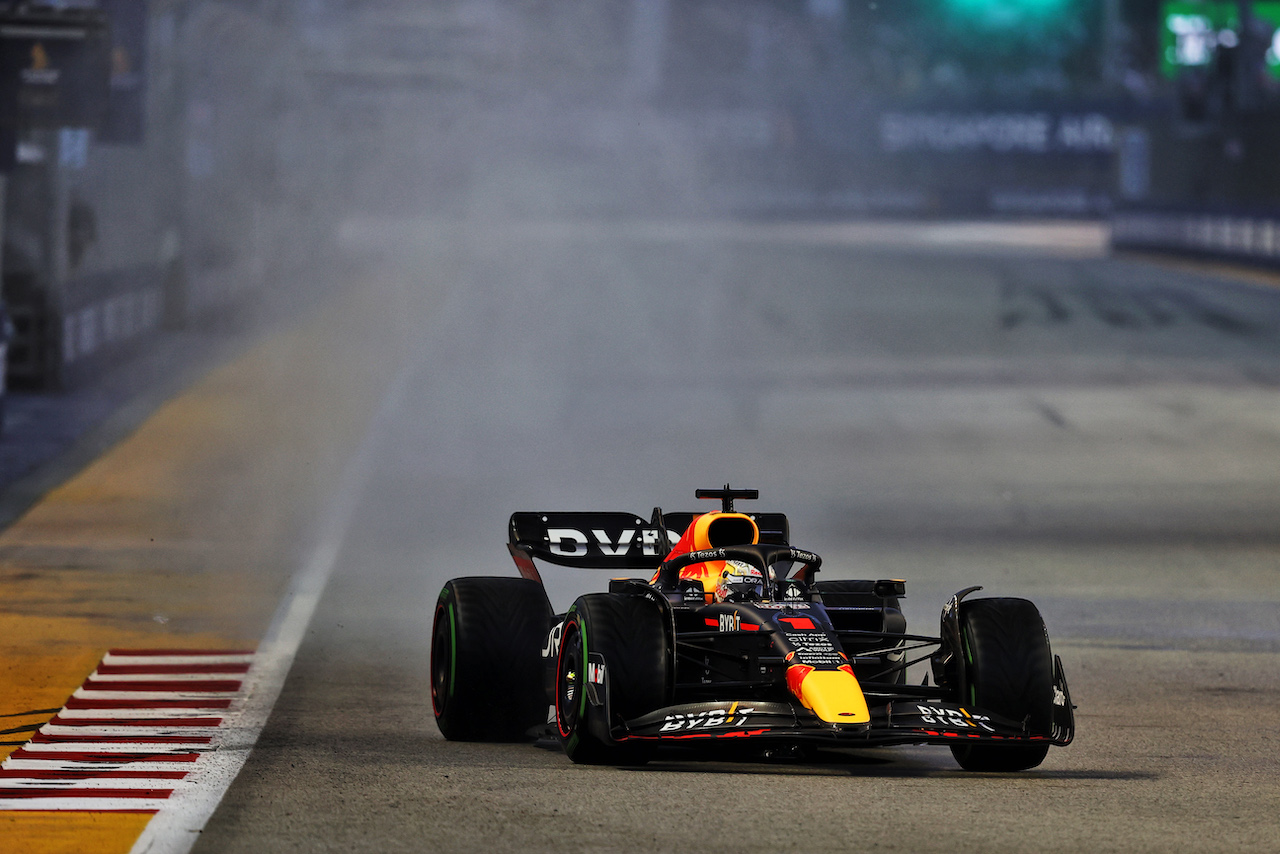 GP SINGAPORE, Max Verstappen (NLD) Red Bull Racing RB18.
01.10.2022. Formula 1 World Championship, Rd 17, Singapore Grand Prix, Marina Bay Street Circuit, Singapore, Qualifiche Day.
- www.xpbimages.com, EMail: requests@xpbimages.com © Copyright: Moy / XPB Images