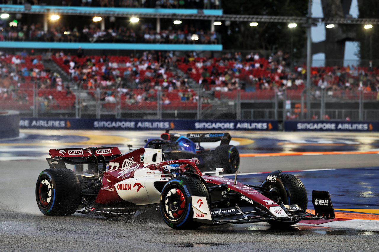 GP SINGAPORE, Valtteri Bottas (FIN) Alfa Romeo F1 Team C42.
01.10.2022. Formula 1 World Championship, Rd 17, Singapore Grand Prix, Marina Bay Street Circuit, Singapore, Qualifiche Day.
- www.xpbimages.com, EMail: requests@xpbimages.com © Copyright: Moy / XPB Images