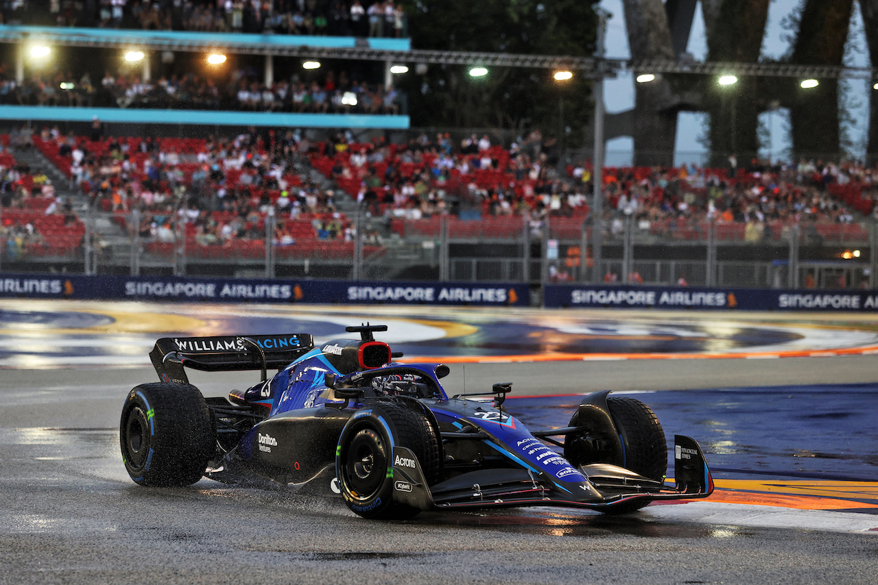 GP SINGAPORE, Alexander Albon (THA) Williams Racing FW44.
01.10.2022. Formula 1 World Championship, Rd 17, Singapore Grand Prix, Marina Bay Street Circuit, Singapore, Qualifiche Day.
- www.xpbimages.com, EMail: requests@xpbimages.com © Copyright: Moy / XPB Images