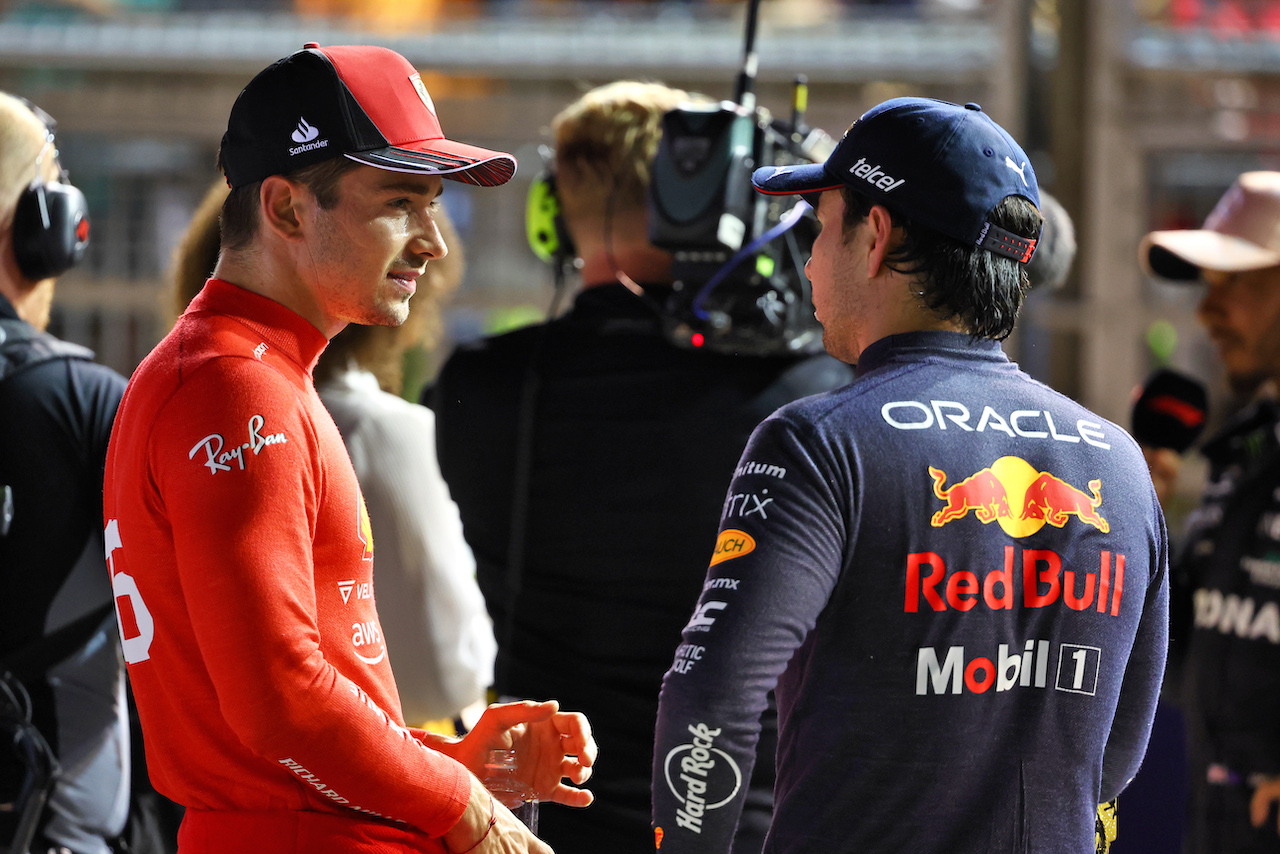 GP SINGAPORE, (L to R): Charles Leclerc (MON) Ferrari in qualifying parc ferme with Sergio Perez (MEX) Red Bull Racing.
01.10.2022. Formula 1 World Championship, Rd 17, Singapore Grand Prix, Marina Bay Street Circuit, Singapore, Qualifiche Day.
- www.xpbimages.com, EMail: requests@xpbimages.com © Copyright: Batchelor / XPB Images