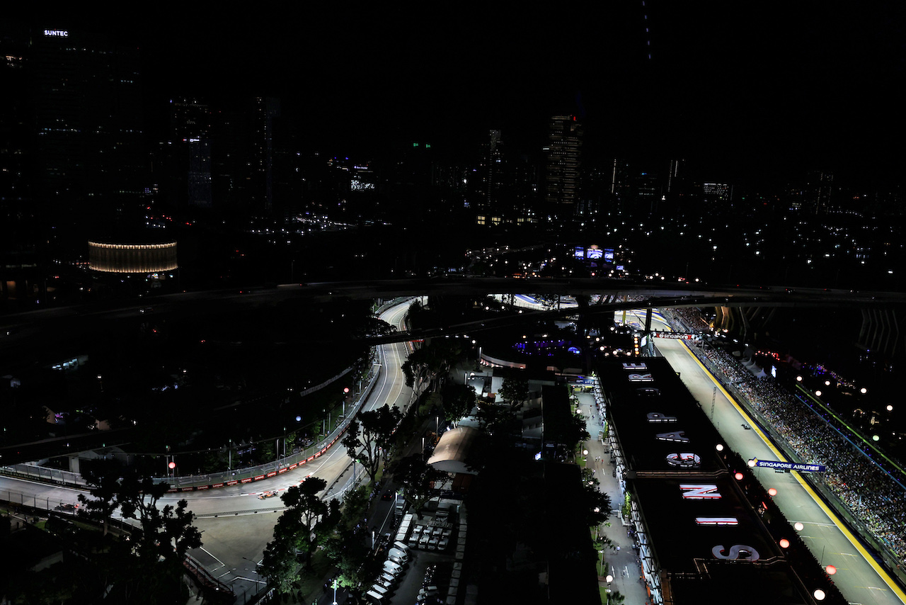 GP SINGAPORE, Daniel Ricciardo (AUS) McLaren MCL36.
01.10.2022. Formula 1 World Championship, Rd 17, Singapore Grand Prix, Marina Bay Street Circuit, Singapore, Qualifiche Day.
- www.xpbimages.com, EMail: requests@xpbimages.com © Copyright: Moy / XPB Images
