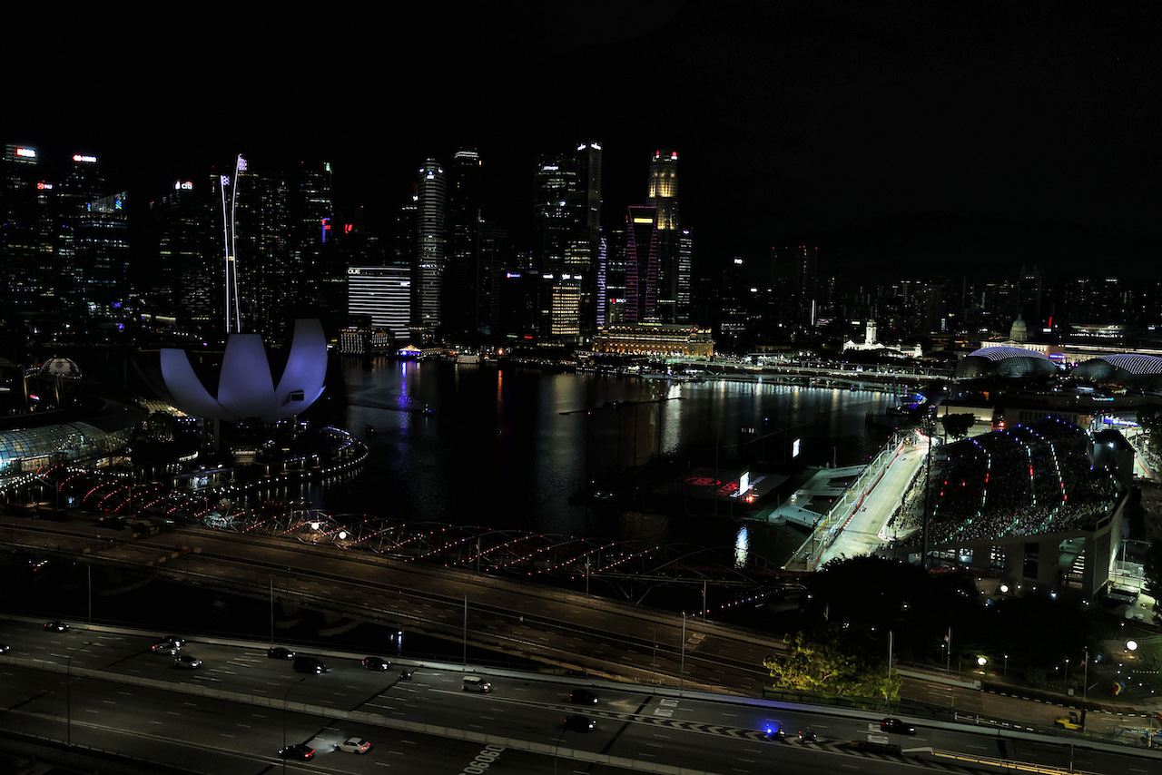 GP SINGAPORE, Charles Leclerc (MON) Ferrari F1-75.
01.10.2022. Formula 1 World Championship, Rd 17, Singapore Grand Prix, Marina Bay Street Circuit, Singapore, Qualifiche Day.
- www.xpbimages.com, EMail: requests@xpbimages.com © Copyright: Moy / XPB Images