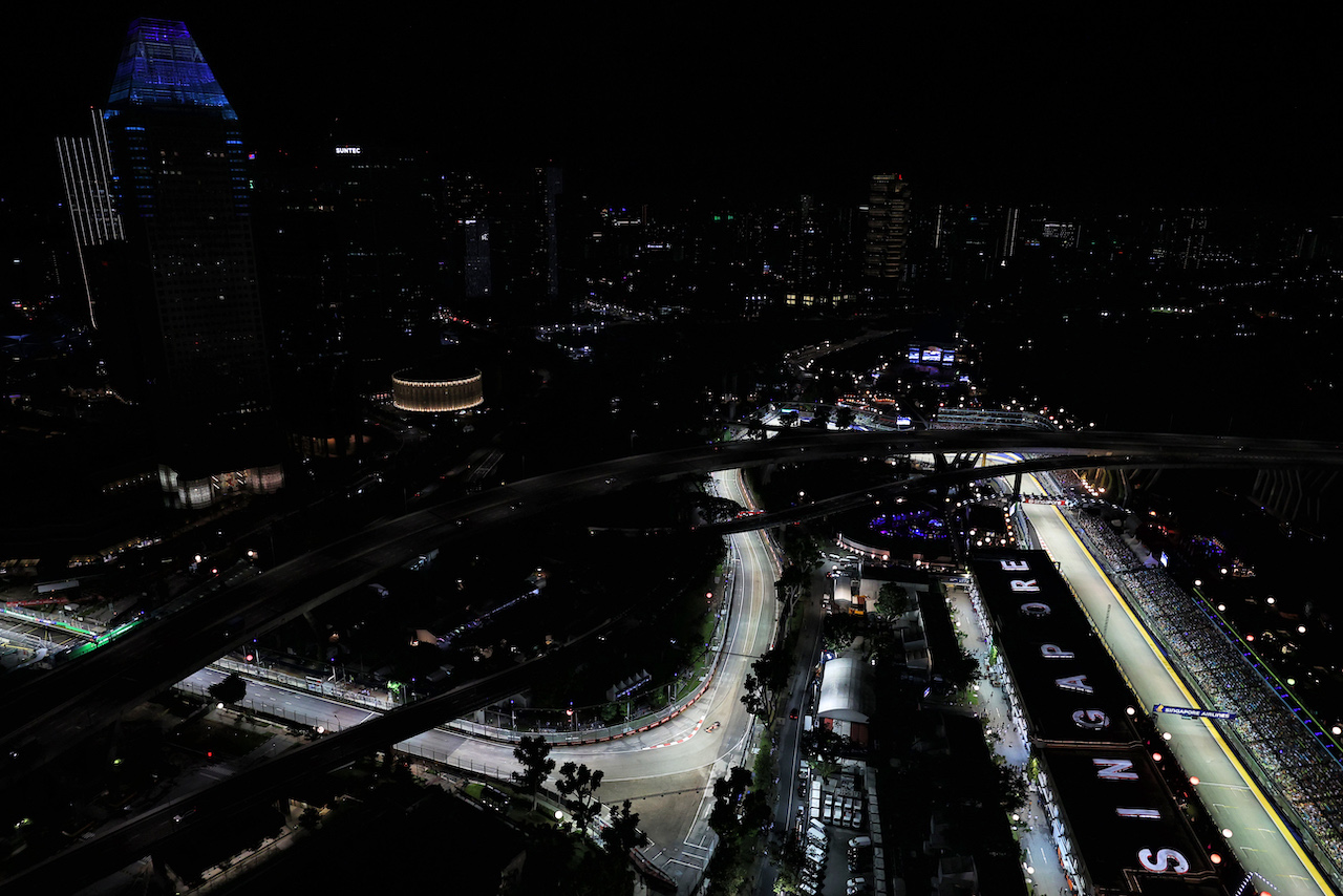 GP SINGAPORE, Daniel Ricciardo (AUS) McLaren MCL36.
01.10.2022. Formula 1 World Championship, Rd 17, Singapore Grand Prix, Marina Bay Street Circuit, Singapore, Qualifiche Day.
- www.xpbimages.com, EMail: requests@xpbimages.com © Copyright: Moy / XPB Images