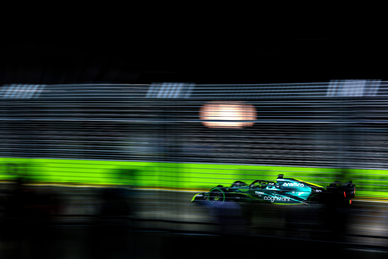 GP SINGAPORE, Lance Stroll (CDN), Aston Martin F1 Team 
01.10.2022. Formula 1 World Championship, Rd 17, Singapore Grand Prix, Marina Bay Street Circuit, Singapore, Qualifiche Day.
- www.xpbimages.com, EMail: requests@xpbimages.com ¬© Copyright: Charniaux / XPB Images
