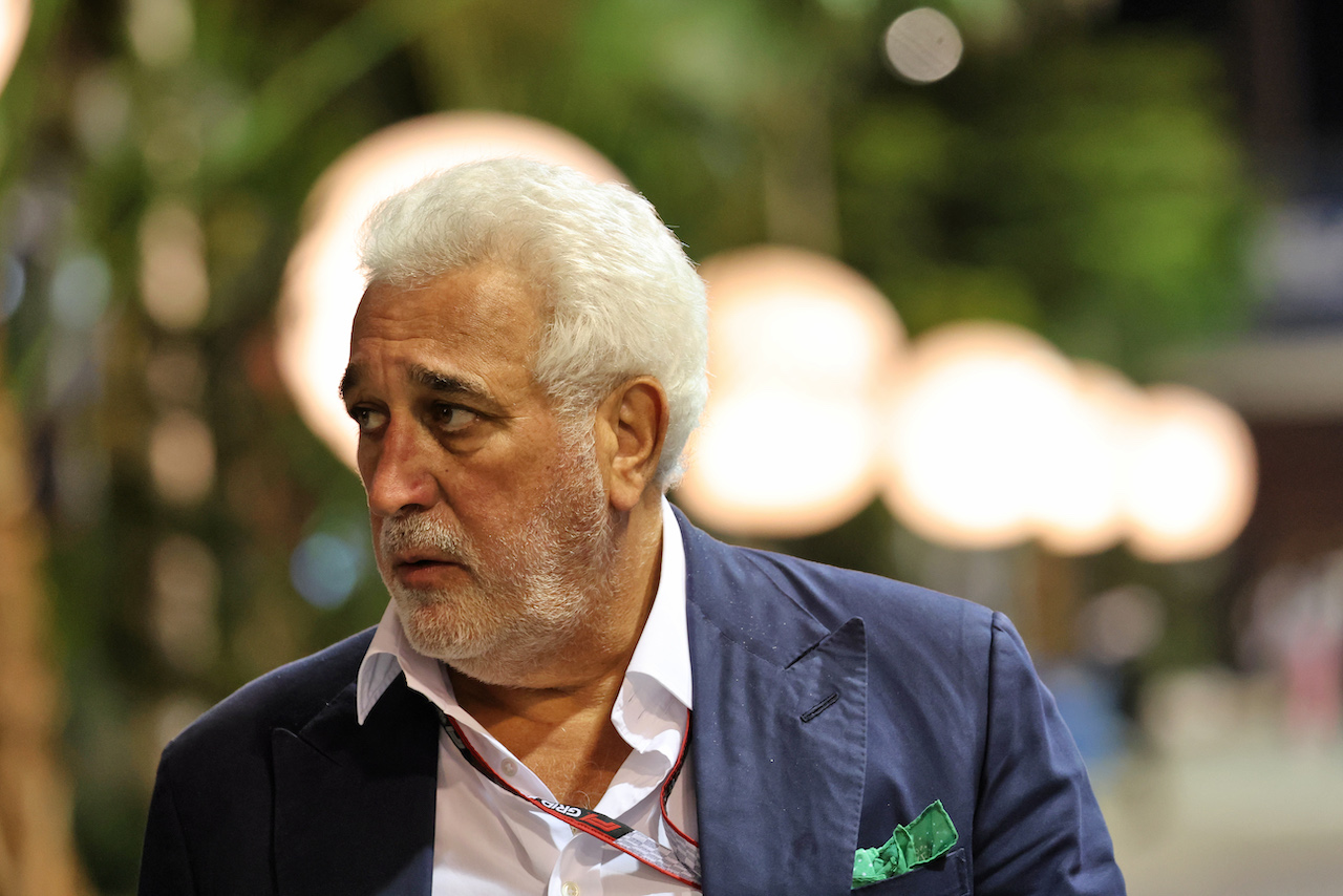 GP SINGAPORE, Lawrence Stroll (CDN) Aston Martin F1 Team Investor.
01.10.2022. Formula 1 World Championship, Rd 17, Singapore Grand Prix, Marina Bay Street Circuit, Singapore, Qualifiche Day.
- www.xpbimages.com, EMail: requests@xpbimages.com © Copyright: Bearne / XPB Images