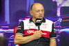 GP SINGAPORE, Frederic Vasseur (FRA) Alfa Romeo F1 Team Team Principal in the FIA Press Conference.
01.10.2022. Formula 1 World Championship, Rd 17, Singapore Grand Prix, Marina Bay Street Circuit, Singapore, Qualifiche Day.
- www.xpbimages.com, EMail: requests@xpbimages.com © Copyright: XPB Images