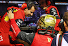 GP SINGAPORE, Charles Leclerc (MON) Ferrari celebrates his pole position with the team.
01.10.2022. Formula 1 World Championship, Rd 17, Singapore Grand Prix, Marina Bay Street Circuit, Singapore, Qualifiche Day.
- www.xpbimages.com, EMail: requests@xpbimages.com © Copyright: Bearne / XPB Images