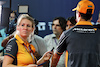 GP SINGAPORE, Sophie Ogg (GBR) McLaren Communications Director with Daniel Ricciardo (AUS) McLaren.
01.10.2022. Formula 1 World Championship, Rd 17, Singapore Grand Prix, Marina Bay Street Circuit, Singapore, Qualifiche Day.
- www.xpbimages.com, EMail: requests@xpbimages.com © Copyright: Bearne / XPB Images