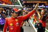 GP SINGAPORE, Charles Leclerc (MON) Ferrari celebrates his pole position in qualifying parc ferme.
01.10.2022. Formula 1 World Championship, Rd 17, Singapore Grand Prix, Marina Bay Street Circuit, Singapore, Qualifiche Day.
 - www.xpbimages.com, EMail: requests@xpbimages.com © Copyright: Coates / XPB Images