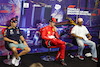 GP SINGAPORE, (L to R): Sergio Perez (MEX) Red Bull Racing; Charles Leclerc (MON) Ferrari; e Lewis Hamilton (GBR) Mercedes AMG F1, in the post qualifying FIA Press Conference.
01.10.2022. Formula 1 World Championship, Rd 17, Singapore Grand Prix, Marina Bay Street Circuit, Singapore, Qualifiche Day.
- www.xpbimages.com, EMail: requests@xpbimages.com © Copyright: XPB Images