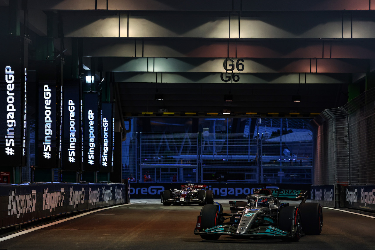 GP SINGAPORE, George Russell (GBR), Mercedes AMG F1 
30.09.2022. Formula 1 World Championship, Rd 17, Singapore Grand Prix, Marina Bay Street Circuit, Singapore, Practice Day.
- www.xpbimages.com, EMail: requests@xpbimages.com ¬© Copyright: Charniaux / XPB Images