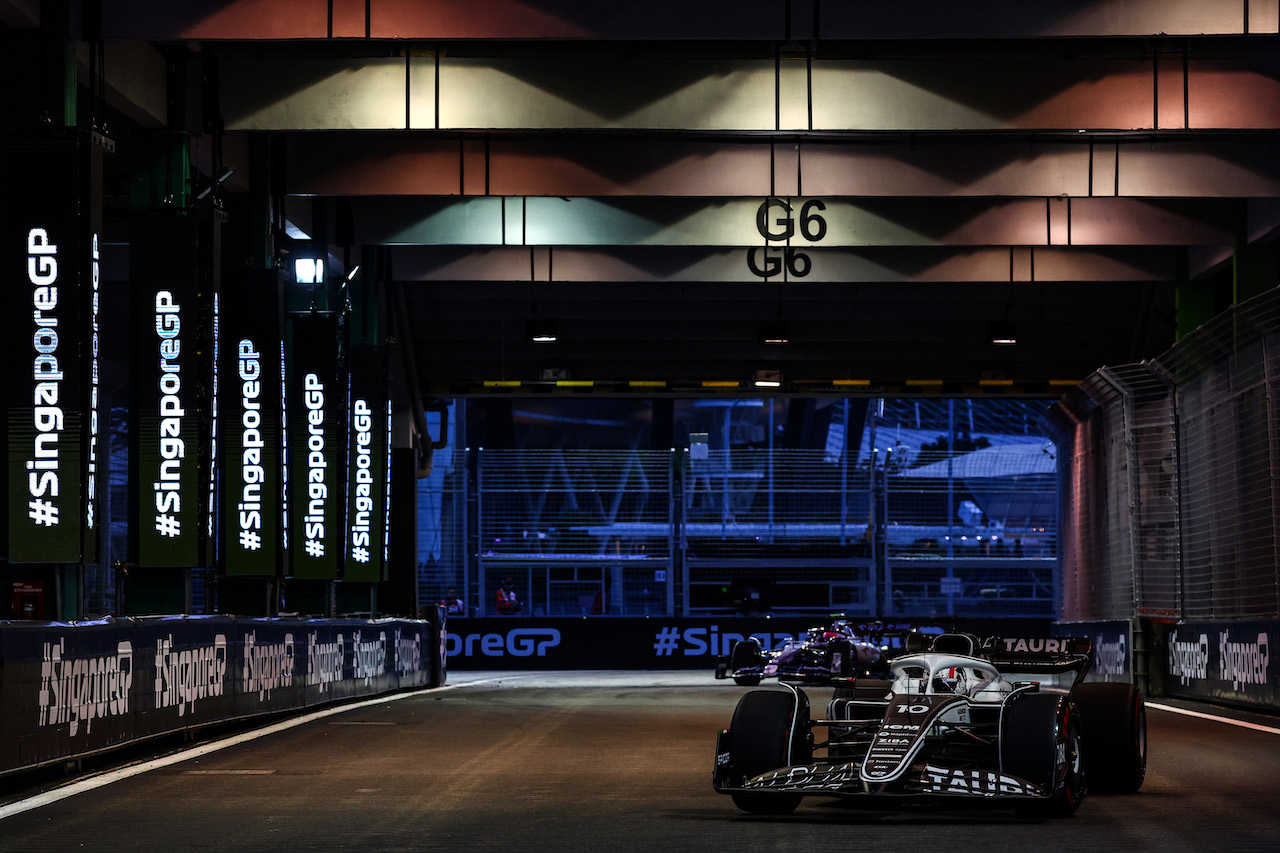GP SINGAPORE, Pierre Gasly (FRA), AlphaTauri F1 
30.09.2022. Formula 1 World Championship, Rd 17, Singapore Grand Prix, Marina Bay Street Circuit, Singapore, Practice Day.
- www.xpbimages.com, EMail: requests@xpbimages.com ¬© Copyright: Charniaux / XPB Images