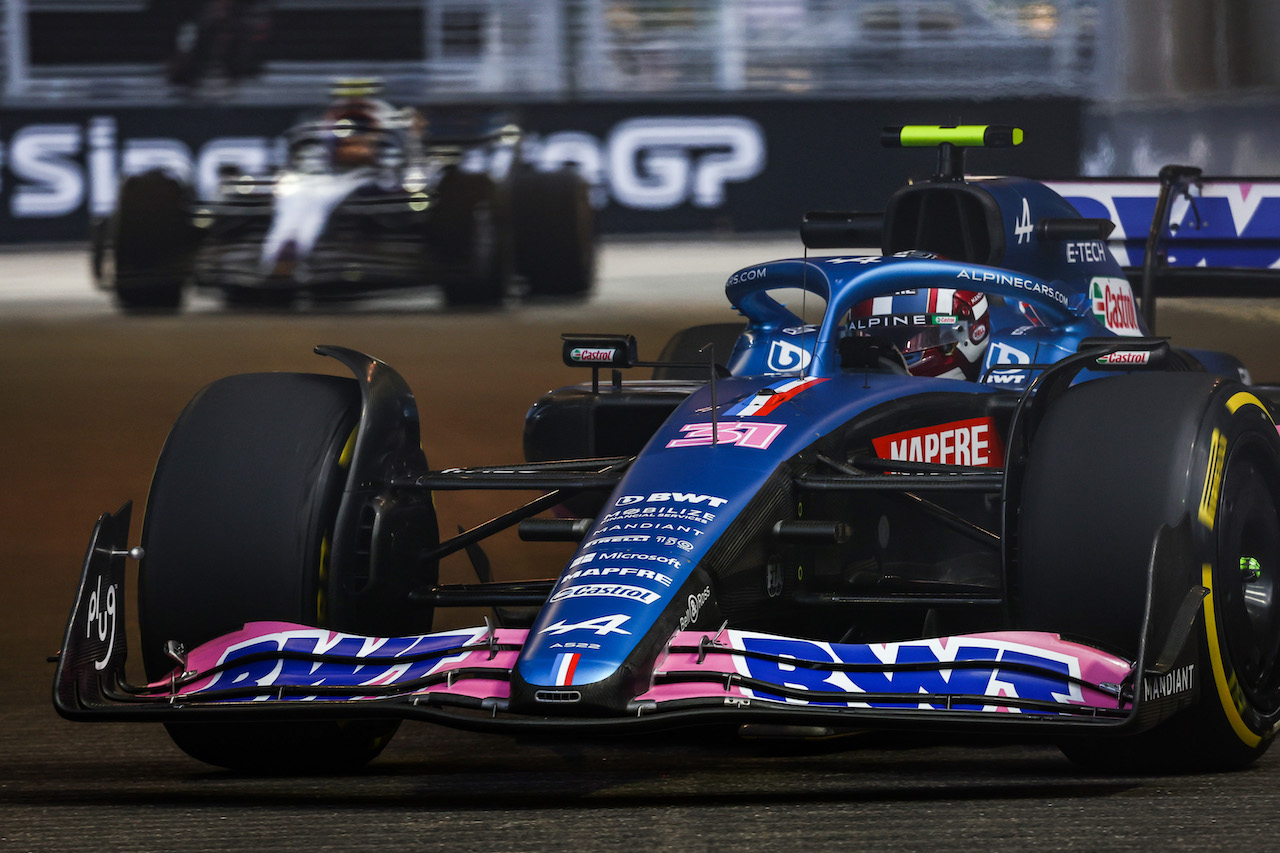GP SINGAPORE, Esteban Ocon (FRA), Alpine F1 Team 
30.09.2022. Formula 1 World Championship, Rd 17, Singapore Grand Prix, Marina Bay Street Circuit, Singapore, Practice Day.
- www.xpbimages.com, EMail: requests@xpbimages.com © Copyright: Charniaux / XPB Images