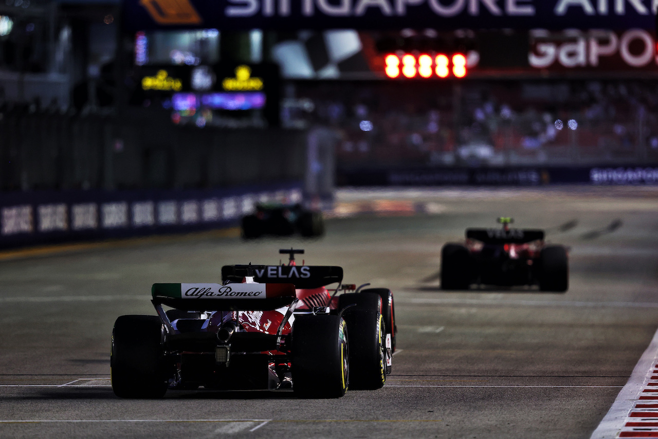 GP SINGAPORE, Valtteri Bottas (FIN) Alfa Romeo F1 Team C42.
30.09.2022. Formula 1 World Championship, Rd 17, Singapore Grand Prix, Marina Bay Street Circuit, Singapore, Practice Day.
- www.xpbimages.com, EMail: requests@xpbimages.com © Copyright: Moy / XPB Images