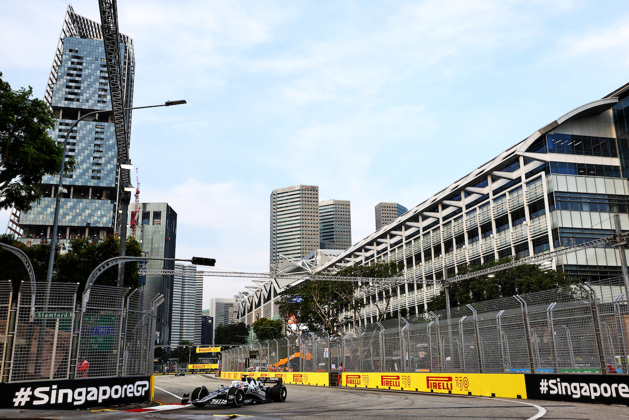 GP SINGAPORE, 
30.09.2022. Formula 1 World Championship, Rd 17, Singapore Grand Prix, Marina Bay Street Circuit, Singapore, Practice Day.
 - www.xpbimages.com, EMail: requests@xpbimages.com © Copyright: Coates / XPB Images