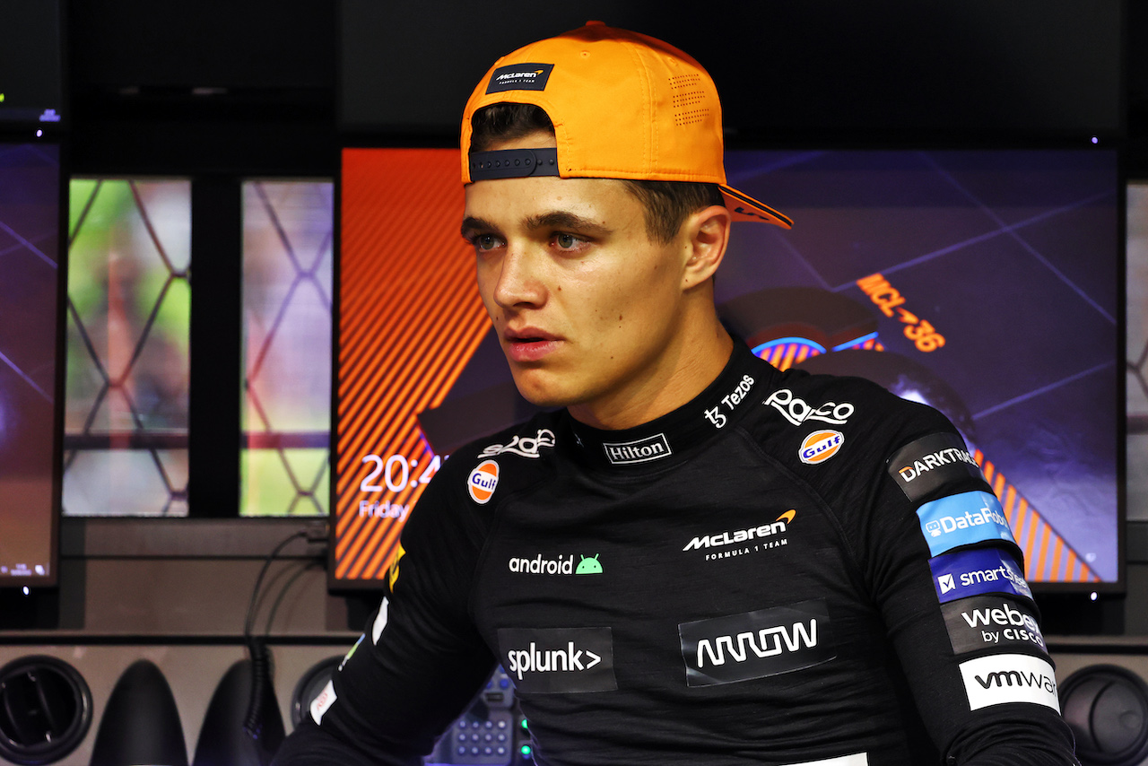GP SINGAPORE, Lando Norris (GBR) McLaren.
30.09.2022. Formula 1 World Championship, Rd 17, Singapore Grand Prix, Marina Bay Street Circuit, Singapore, Practice Day.
- www.xpbimages.com, EMail: requests@xpbimages.com © Copyright: Batchelor / XPB Images