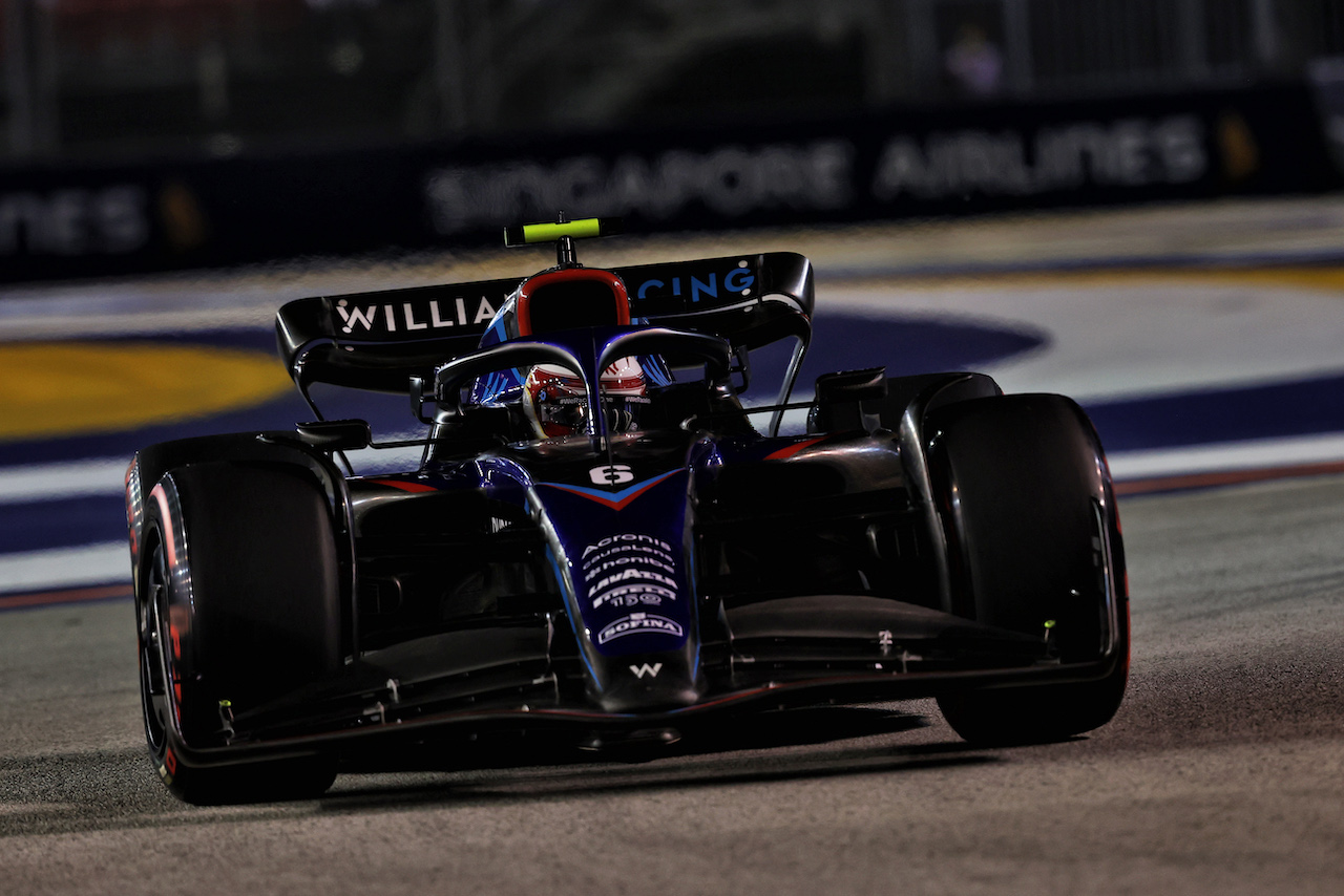 GP SINGAPORE, Nicholas Latifi (CDN) Williams Racing FW44.
30.09.2022. Formula 1 World Championship, Rd 17, Singapore Grand Prix, Marina Bay Street Circuit, Singapore, Practice Day.
- www.xpbimages.com, EMail: requests@xpbimages.com © Copyright: Moy / XPB Images