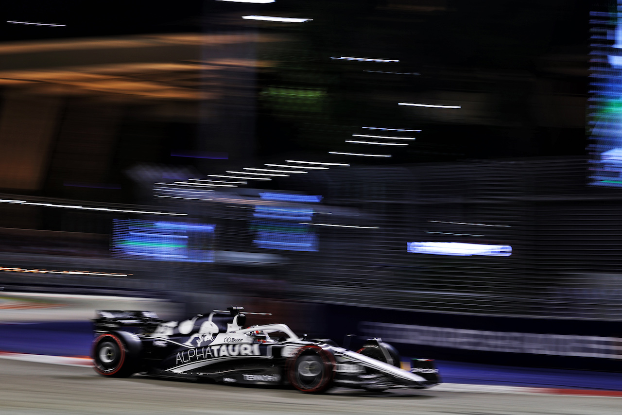 GP SINGAPORE, Pierre Gasly (FRA) AlphaTauri AT03.
30.09.2022. Formula 1 World Championship, Rd 17, Singapore Grand Prix, Marina Bay Street Circuit, Singapore, Practice Day.
- www.xpbimages.com, EMail: requests@xpbimages.com © Copyright: Moy / XPB Images