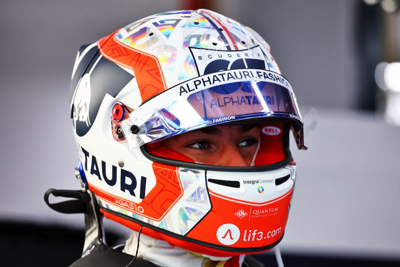 GP SINGAPORE, Pierre Gasly (FRA) AlphaTauri.
30.09.2022. Formula 1 World Championship, Rd 17, Singapore Grand Prix, Marina Bay Street Circuit, Singapore, Practice Day.
- www.xpbimages.com, EMail: requests@xpbimages.com © Copyright: Batchelor / XPB Images