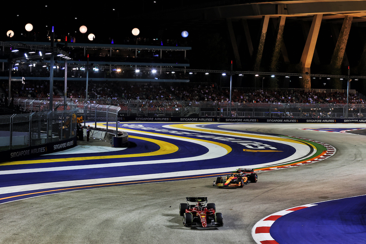 GP SINGAPORE, Carlos Sainz Jr (ESP) Ferrari F1-75.
30.09.2022. Formula 1 World Championship, Rd 17, Singapore Grand Prix, Marina Bay Street Circuit, Singapore, Practice Day.
- www.xpbimages.com, EMail: requests@xpbimages.com © Copyright: Moy / XPB Images