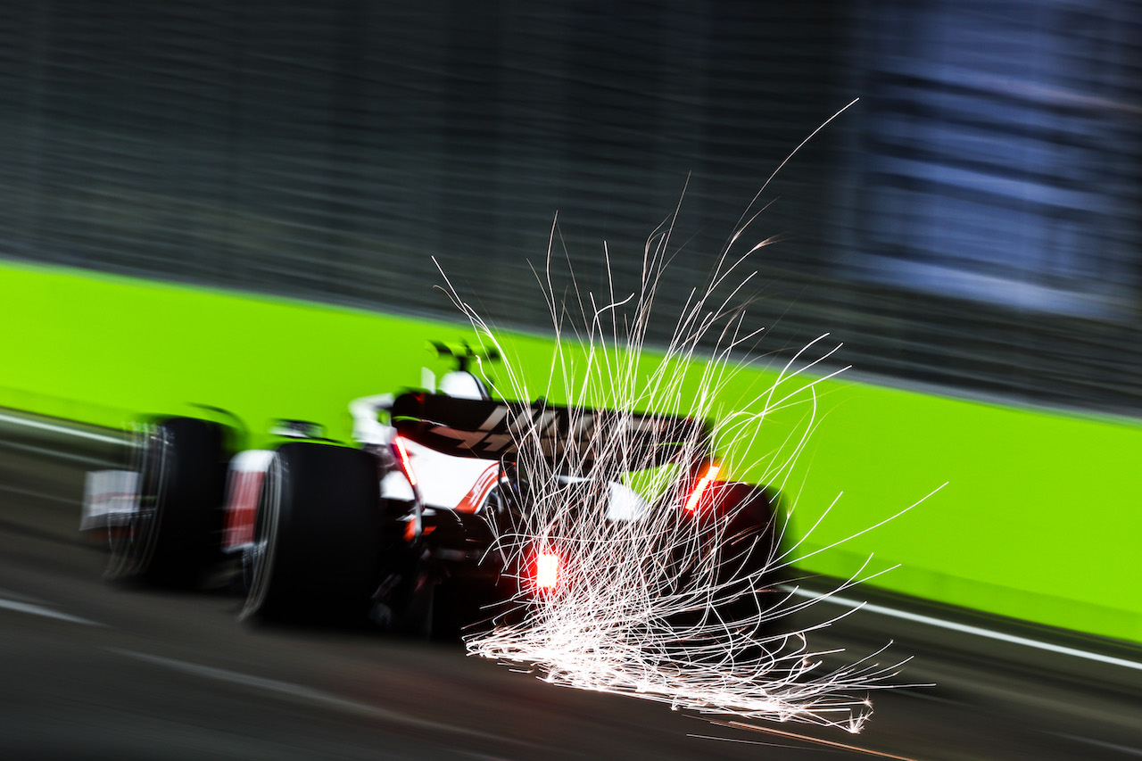 GP SINGAPORE, Mick Schumacher (GER), Haas F1 Team 
30.09.2022. Formula 1 World Championship, Rd 17, Singapore Grand Prix, Marina Bay Street Circuit, Singapore, Practice Day.
- www.xpbimages.com, EMail: requests@xpbimages.com ¬© Copyright: Charniaux / XPB Images