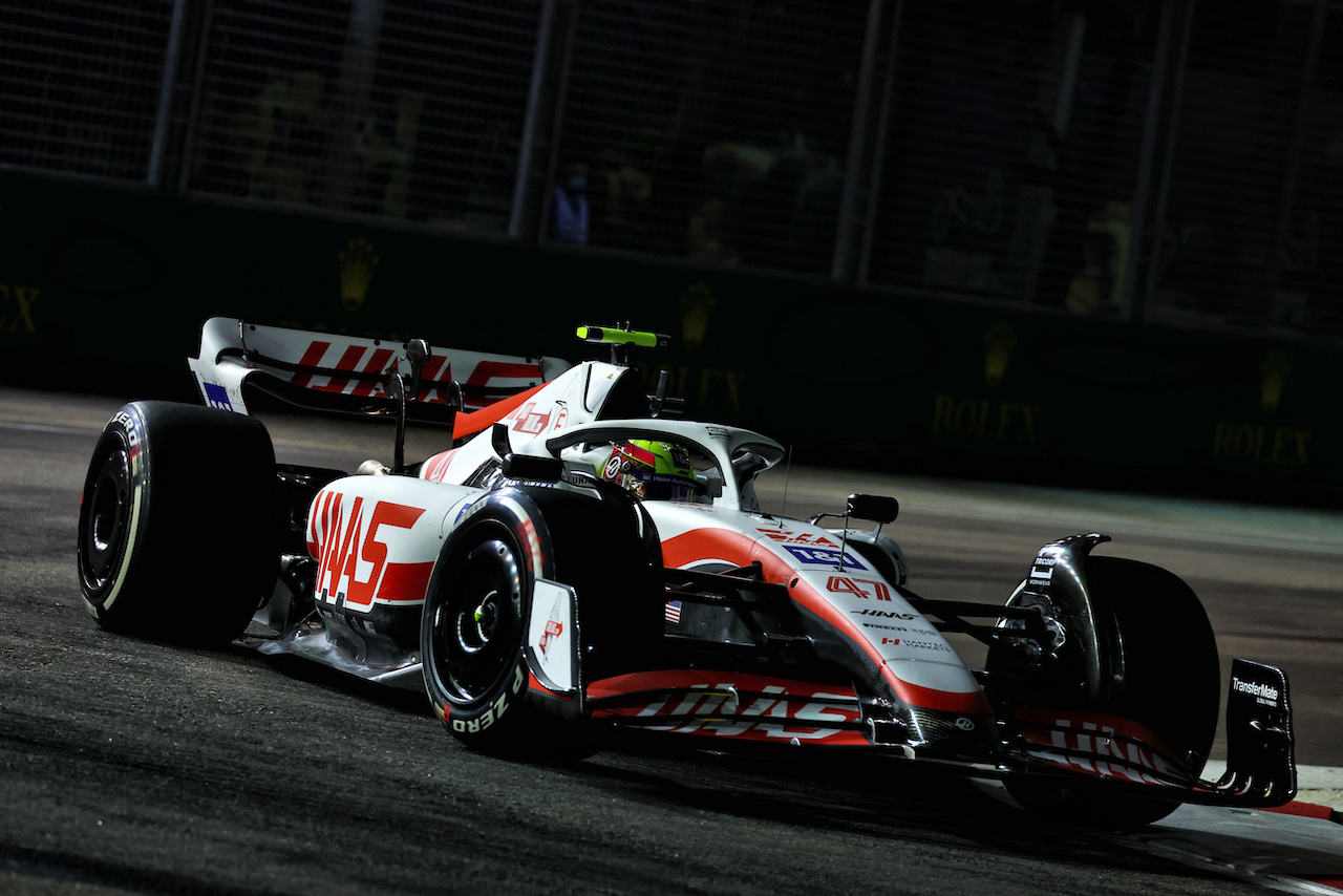 GP SINGAPORE, Mick Schumacher (GER) Haas VF-22.
30.09.2022. Formula 1 World Championship, Rd 17, Singapore Grand Prix, Marina Bay Street Circuit, Singapore, Practice Day.
 - www.xpbimages.com, EMail: requests@xpbimages.com © Copyright: Coates / XPB Images