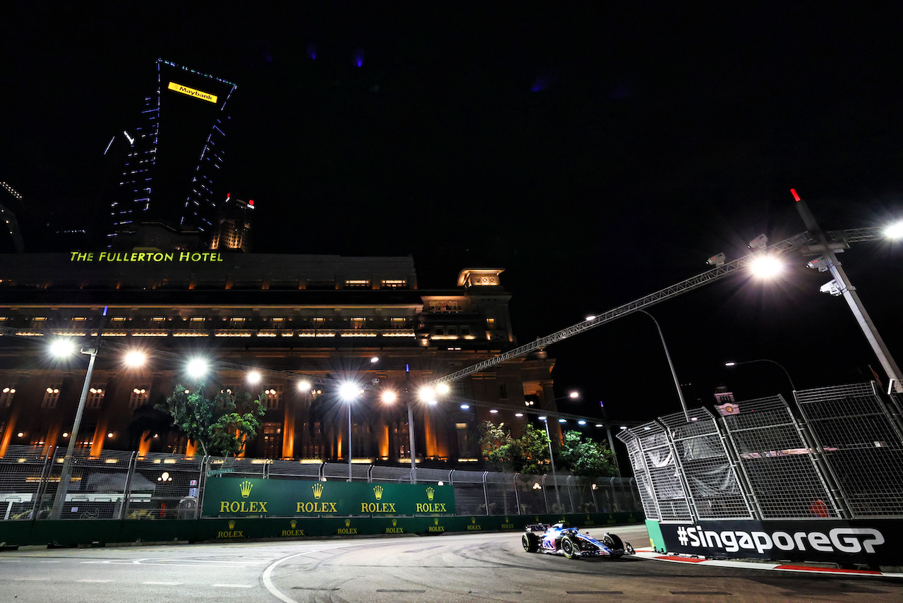 GP SINGAPORE, 
30.09.2022. Formula 1 World Championship, Rd 17, Singapore Grand Prix, Marina Bay Street Circuit, Singapore, Practice Day.
 - www.xpbimages.com, EMail: requests@xpbimages.com © Copyright: Coates / XPB Images