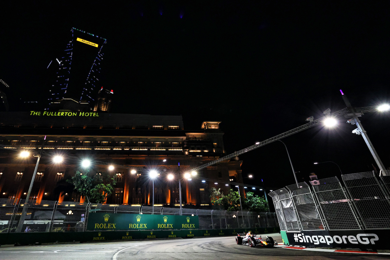 GP SINGAPORE, 
30.09.2022. Formula 1 World Championship, Rd 17, Singapore Grand Prix, Marina Bay Street Circuit, Singapore, Practice Day.
 - www.xpbimages.com, EMail: requests@xpbimages.com © Copyright: Coates / XPB Images