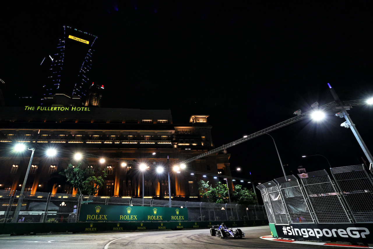 GP SINGAPORE, 
30.09.2022. Formula 1 World Championship, Rd 17, Singapore Grand Prix, Marina Bay Street Circuit, Singapore, Practice Day.
 - www.xpbimages.com, EMail: requests@xpbimages.com © Copyright: Coates / XPB Images