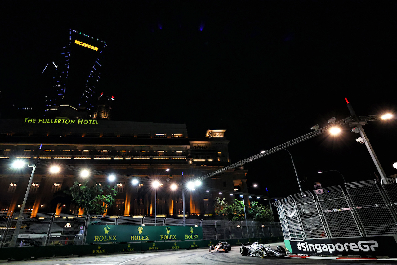 GP SINGAPORE, 
30.09.2022. Formula 1 World Championship, Rd 17, Singapore Grand Prix, Marina Bay Street Circuit, Singapore, Practice Day.
 - www.xpbimages.com, EMail: requests@xpbimages.com © Copyright: Coates / XPB Images