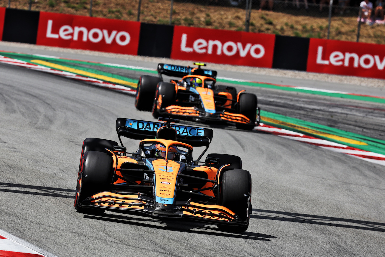 GP SPAGNA, Daniel Ricciardo (AUS) McLaren MCL36.
22.05.2022. Formula 1 World Championship, Rd 6, Spanish Grand Prix, Barcelona, Spain, Gara Day.
- www.xpbimages.com, EMail: requests@xpbimages.com © Copyright: Bearne / XPB Images