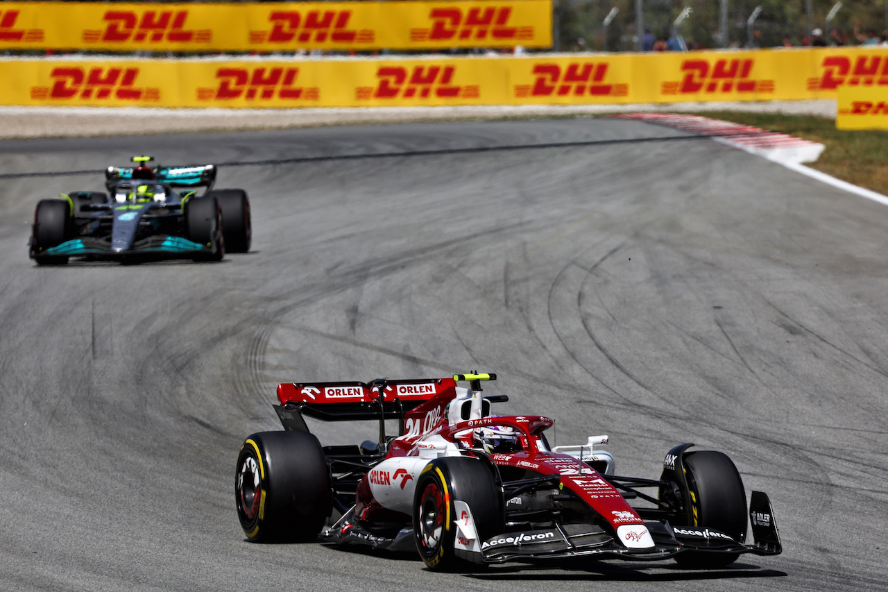 GP SPAGNA, Guanyu Zhou (CHN) Alfa Romeo F1 Team C42.
22.05.2022. Formula 1 World Championship, Rd 6, Spanish Grand Prix, Barcelona, Spain, Gara Day.
- www.xpbimages.com, EMail: requests@xpbimages.com © Copyright: Batchelor / XPB Images