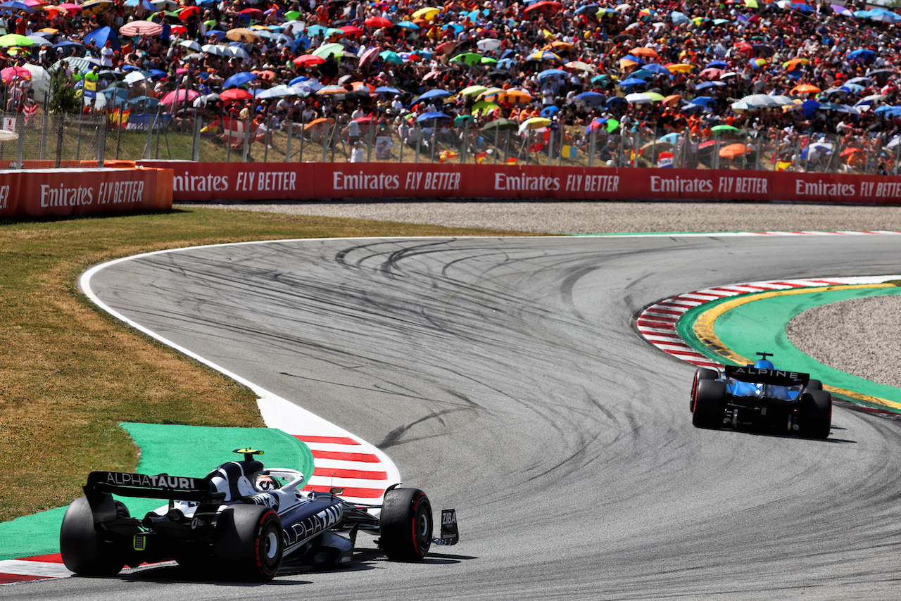 GP SPAGNA, Yuki Tsunoda (JPN) AlphaTauri AT03.
22.05.2022. Formula 1 World Championship, Rd 6, Spanish Grand Prix, Barcelona, Spain, Gara Day.
- www.xpbimages.com, EMail: requests@xpbimages.com © Copyright: Batchelor / XPB Images
