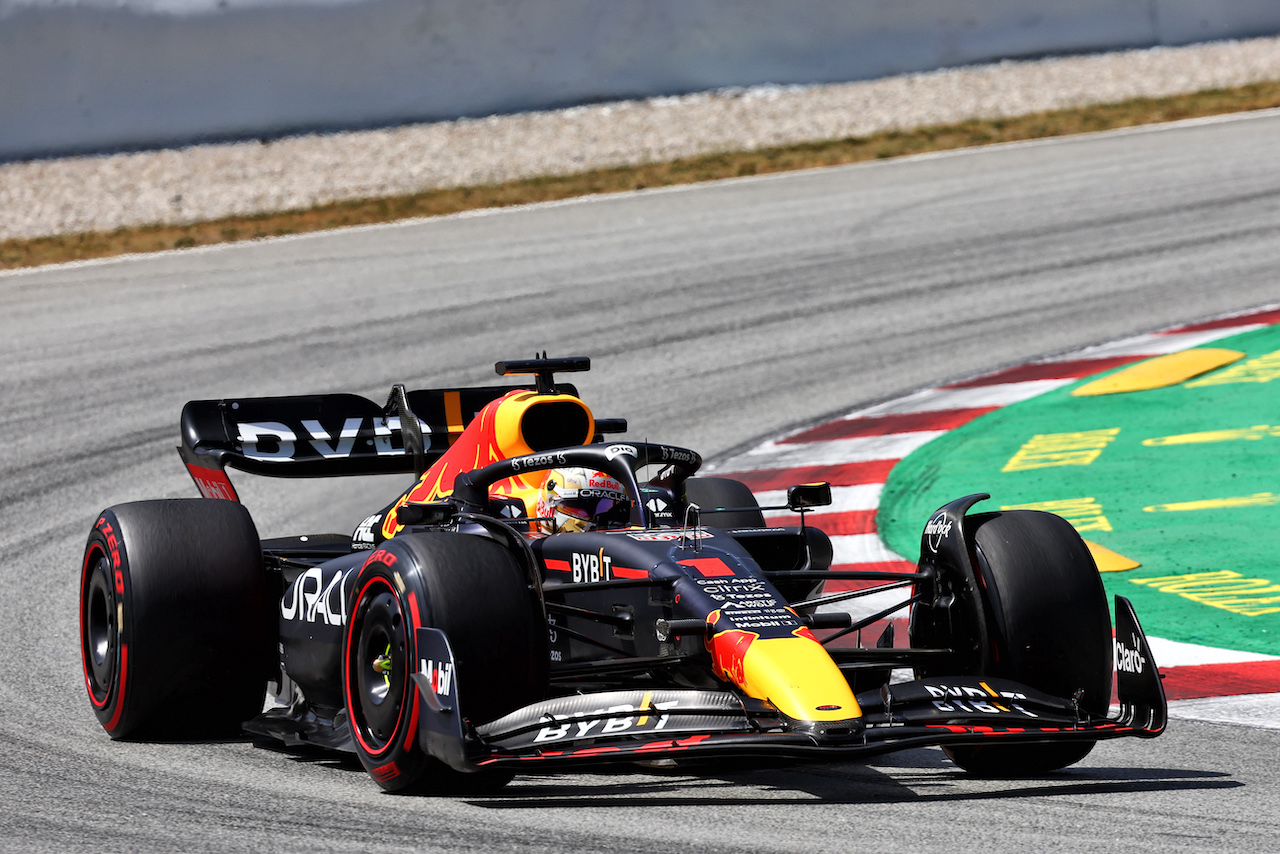 GP SPAGNA, Max Verstappen (NLD) Red Bull Racing RB18.
22.05.2022. Formula 1 World Championship, Rd 6, Spanish Grand Prix, Barcelona, Spain, Gara Day.
- www.xpbimages.com, EMail: requests@xpbimages.com © Copyright: Batchelor / XPB Images