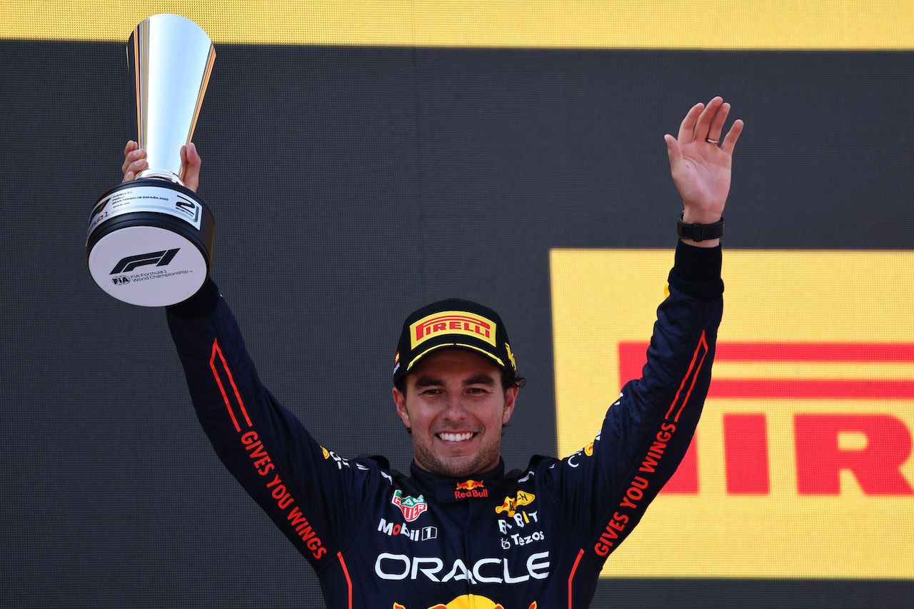 GP SPAGNA, 2nd place Sergio Perez (MEX) Red Bull Racing RB18.
22.05.2022. Formula 1 World Championship, Rd 6, Spanish Grand Prix, Barcelona, Spain, Gara Day.
- www.xpbimages.com, EMail: requests@xpbimages.com ¬© Copyright: Batchelor / XPB Images