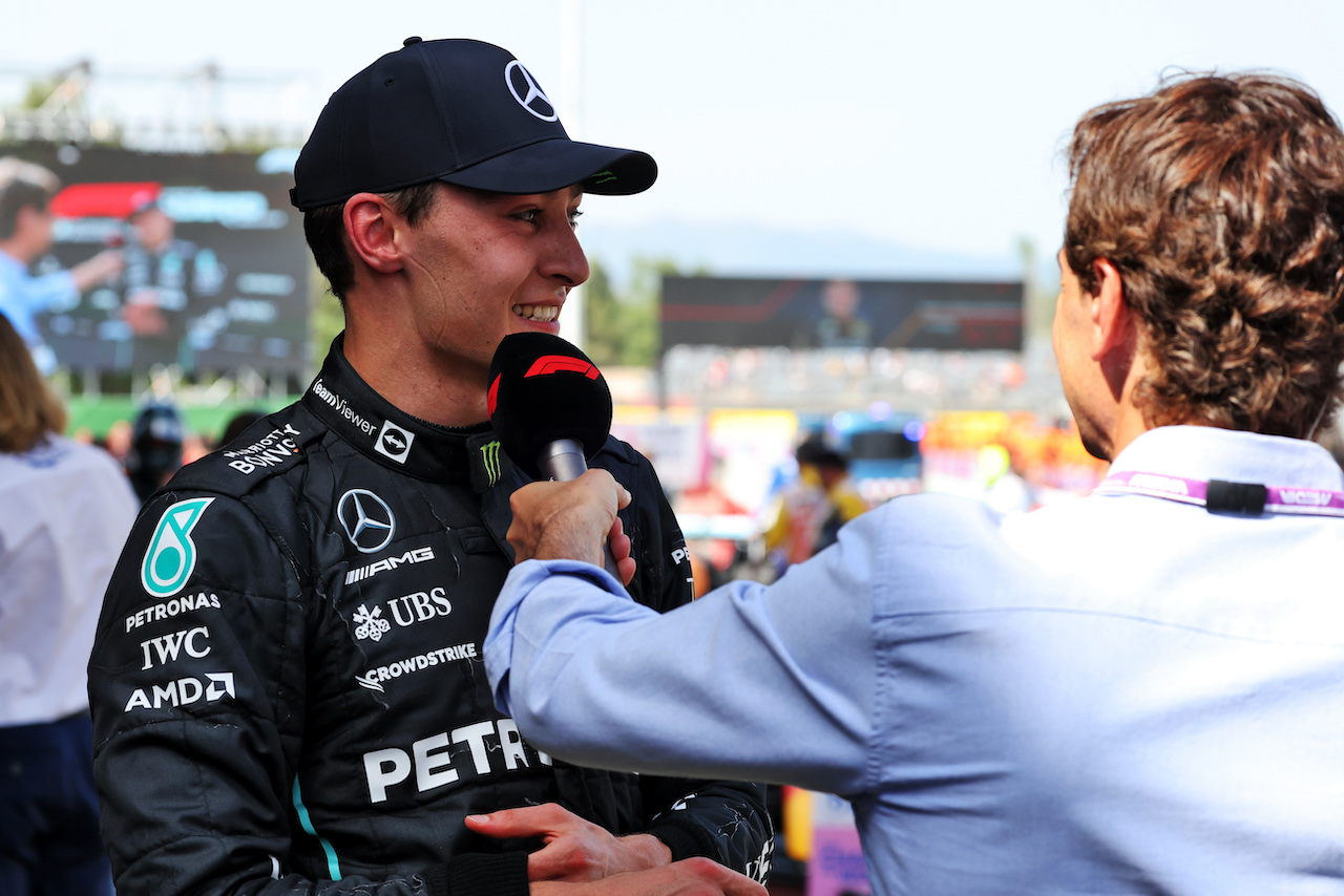 GP SPAGNA, Third placed George Russell (GBR) Mercedes AMG F1 in parc ferme.
22.05.2022. Formula 1 World Championship, Rd 6, Spanish Grand Prix, Barcelona, Spain, Gara Day.
- www.xpbimages.com, EMail: requests@xpbimages.com © Copyright: Bearne / XPB Images