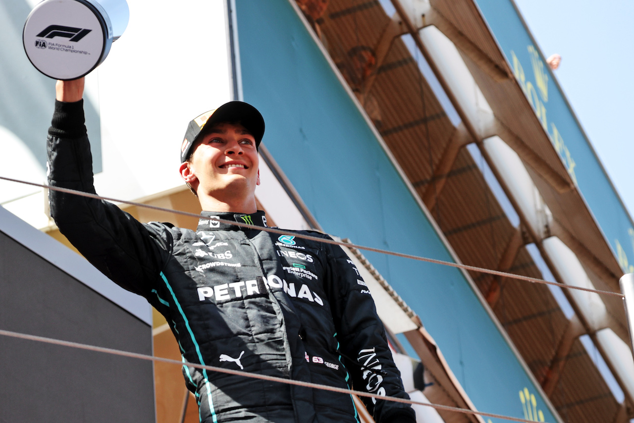 GP SPAGNA, George Russell (GBR) Mercedes AMG F1 celebrates his third position on the podium.
22.05.2022. Formula 1 World Championship, Rd 6, Spanish Grand Prix, Barcelona, Spain, Gara Day.
- www.xpbimages.com, EMail: requests@xpbimages.com © Copyright: Bearne / XPB Images