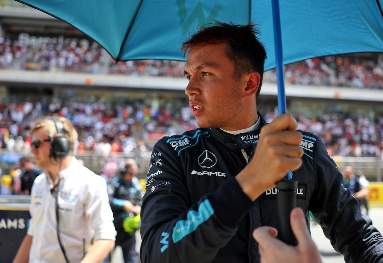 GP SPAGNA, Alexander Albon (THA) Williams Racing on the grid.
22.05.2022. Formula 1 World Championship, Rd 6, Spanish Grand Prix, Barcelona, Spain, Gara Day.
- www.xpbimages.com, EMail: requests@xpbimages.com © Copyright: Bearne / XPB Images