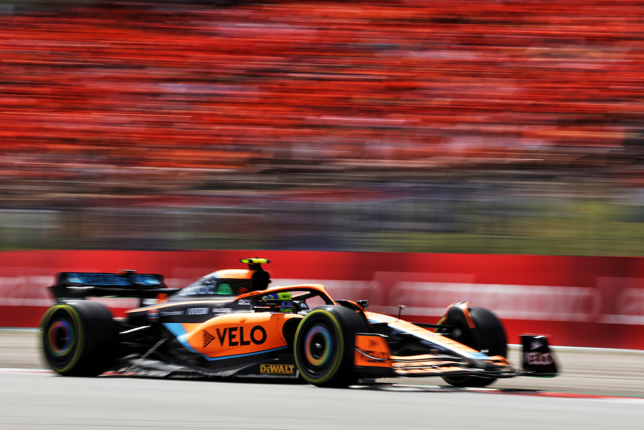 GP SPAGNA, Lando Norris (GBR) McLaren MCL36.
22.05.2022. Formula 1 World Championship, Rd 6, Spanish Grand Prix, Barcelona, Spain, Gara Day.
- www.xpbimages.com, EMail: requests@xpbimages.com © Copyright: Bearne / XPB Images