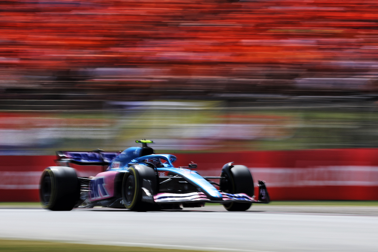 GP SPAGNA, Esteban Ocon (FRA) Alpine F1 Team A522.
22.05.2022. Formula 1 World Championship, Rd 6, Spanish Grand Prix, Barcelona, Spain, Gara Day.
- www.xpbimages.com, EMail: requests@xpbimages.com © Copyright: Bearne / XPB Images