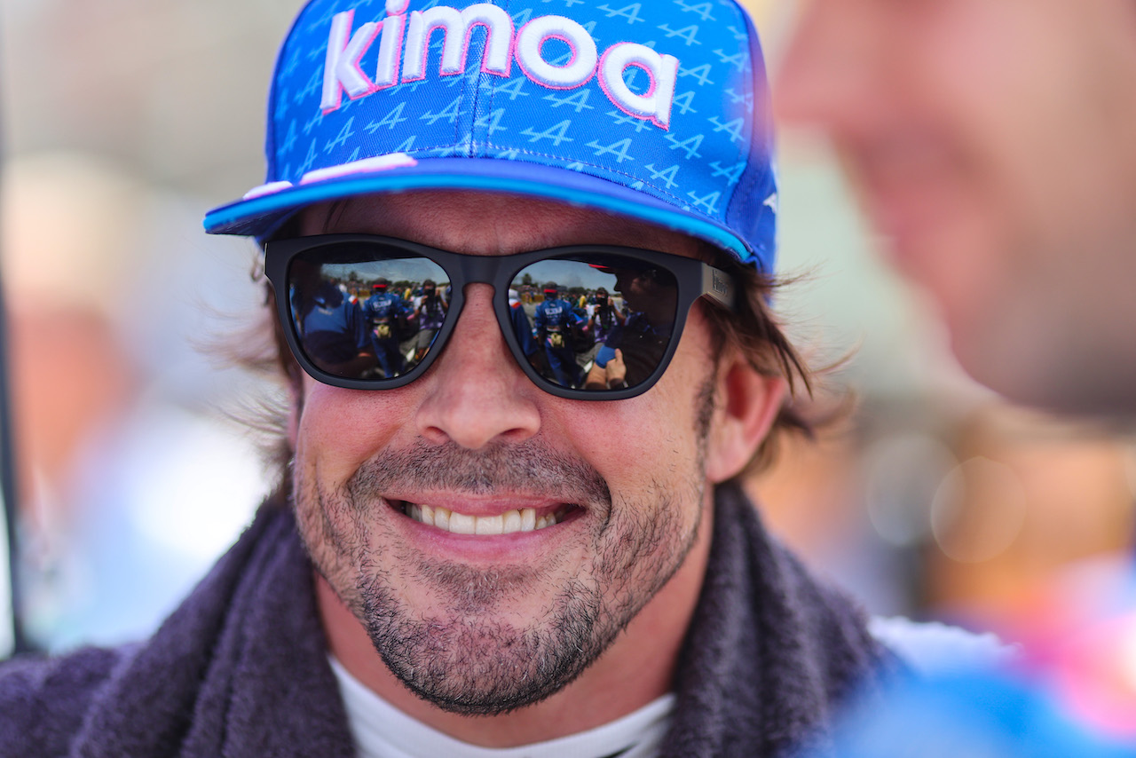 GP SPAGNA, Fernando Alonso (ESP), Alpine F1 Team 
22.05.2022. Formula 1 World Championship, Rd 6, Spanish Grand Prix, Barcelona, Spain, Gara Day.
- www.xpbimages.com, EMail: requests@xpbimages.com ¬© Copyright: Charniaux / XPB Images