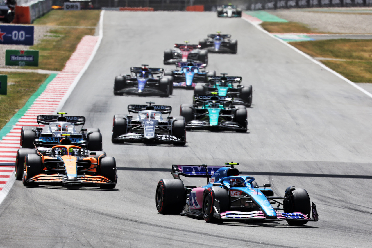 GP SPAGNA, Esteban Ocon (FRA) Alpine F1 Team A522.
22.05.2022. Formula 1 World Championship, Rd 6, Spanish Grand Prix, Barcelona, Spain, Gara Day.
- www.xpbimages.com, EMail: requests@xpbimages.com © Copyright: Bearne / XPB Images