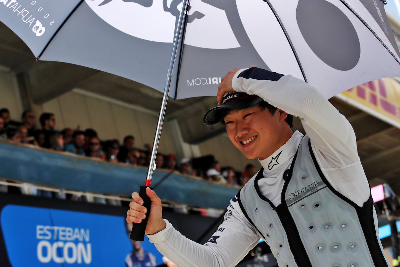 GP SPAGNA, Yuki Tsunoda (JPN) AlphaTauri on the grid.
22.05.2022. Formula 1 World Championship, Rd 6, Spanish Grand Prix, Barcelona, Spain, Gara Day.
 - www.xpbimages.com, EMail: requests@xpbimages.com © Copyright: Coates / XPB Images