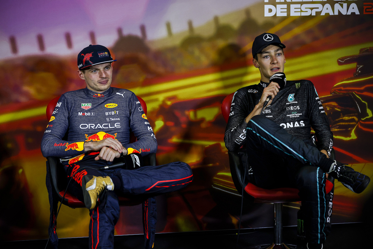GP SPAGNA, (L to R): Max Verstappen (NLD) Red Bull Racing e George Russell (GBR) Mercedes AMG F1 in the post race FIA Press Conference.
22.05.2022. Formula 1 World Championship, Rd 6, Spanish Grand Prix, Barcelona, Spain, Gara Day.
- www.xpbimages.com, EMail: requests@xpbimages.com © Copyright: XPB Images