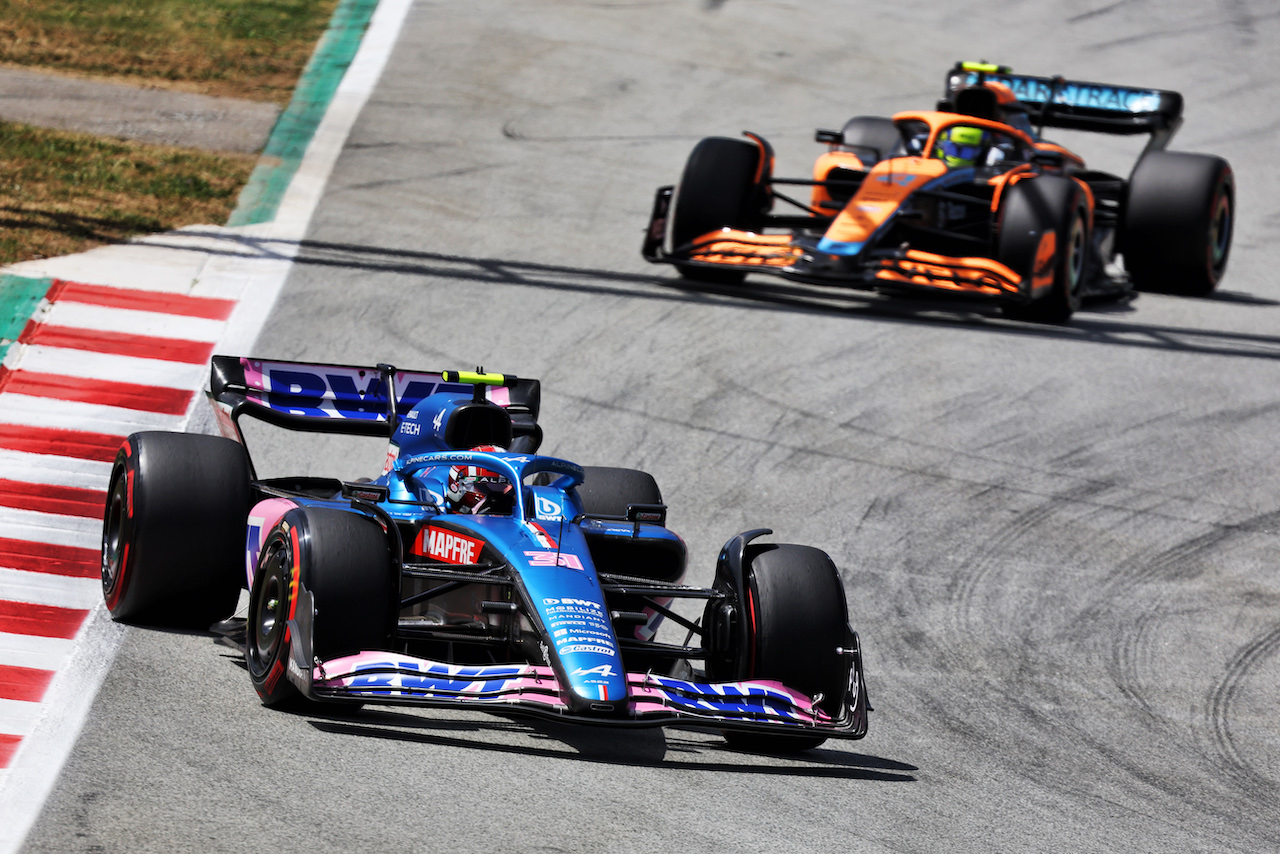 GP SPAGNA, Esteban Ocon (FRA) Alpine F1 Team A522.
22.05.2022. Formula 1 World Championship, Rd 6, Spanish Grand Prix, Barcelona, Spain, Gara Day.
- www.xpbimages.com, EMail: requests@xpbimages.com © Copyright: Bearne / XPB Images