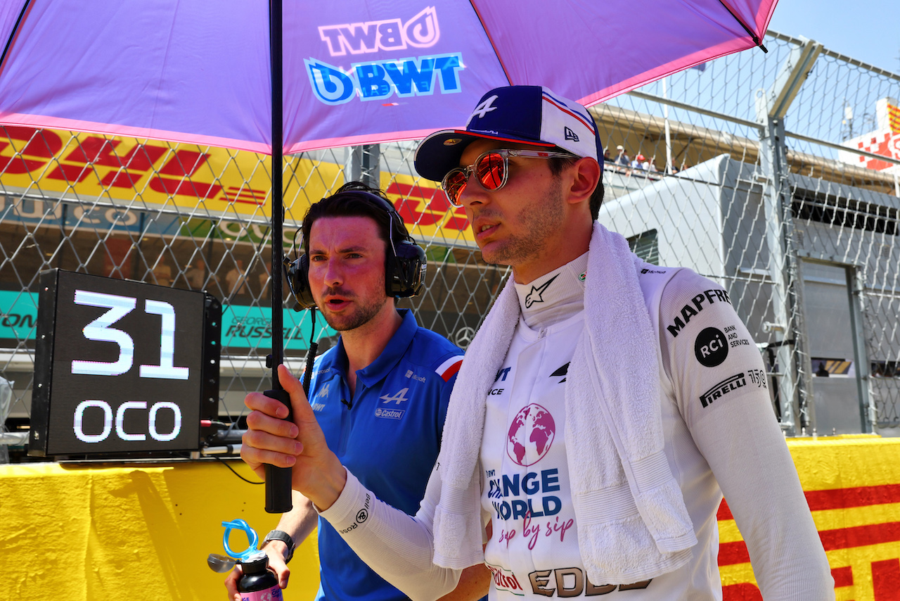 GP SPAGNA, Esteban Ocon (FRA) Alpine F1 Team on the grid.
22.05.2022. Formula 1 World Championship, Rd 6, Spanish Grand Prix, Barcelona, Spain, Gara Day.
- www.xpbimages.com, EMail: requests@xpbimages.com © Copyright: Batchelor / XPB Images
