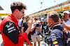 GP SPAGNA, (L to R): Mattia Binotto (ITA) Ferrari Team Principal with Christian Horner (GBR) Red Bull Racing Team Principal on the grid.
22.05.2022. Formula 1 World Championship, Rd 6, Spanish Grand Prix, Barcelona, Spain, Gara Day.
- www.xpbimages.com, EMail: requests@xpbimages.com © Copyright: Batchelor / XPB Images